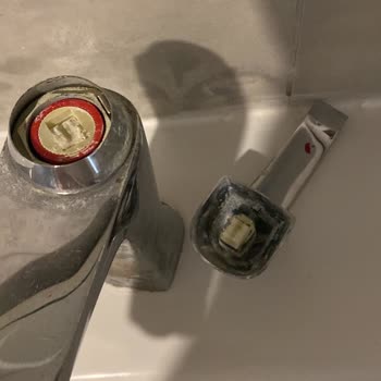 Creavit Marka Kırılan Armatür!