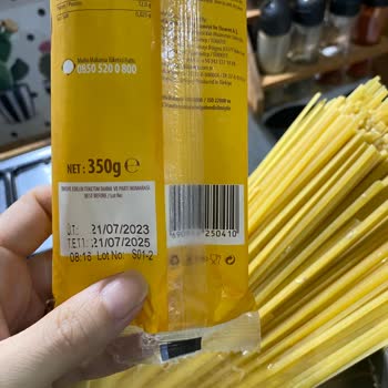 2025 Son Tüketim Tarihli Mutlu Makarna Böcekli Çıktı