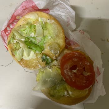Burger King Yemek Eksikleri Ve İlgisizlik