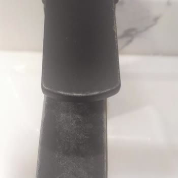 Belinza Bataryanın Rengi Gitti.