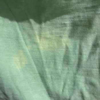 Yumoş Deterjan Çamaşırları Çamaşır Suyu Lekesi Yaptı