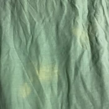 Yumoş Deterjan Çamaşırları Çamaşır Suyu Lekesi Yaptı