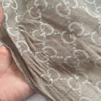 Med.scarff (Medine Yıldırım) Gucci Şal Tüyleniyor Ve Takamıyorum