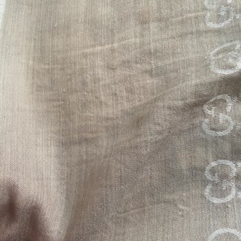 Med.scarff (Medine Yıldırım) Gucci Şal Tüyleniyor Ve Takamıyorum