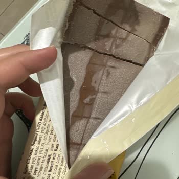 Ülker Bozuk Ve Son Kullanma Tarihi Olmayan Çikolata