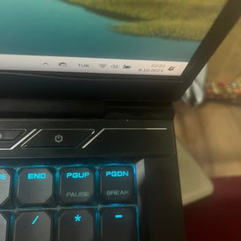 Monster Notebook Ekran Çerçevesi Sorunu