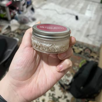 Luis Bien (luisbien.com) L*** Kaş Şekillendirici Sabitleyici Wax Üründe Bozulma