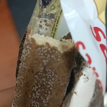 Sarelle Gofretin Bozulmuş Ve Kurtlu Çıkması