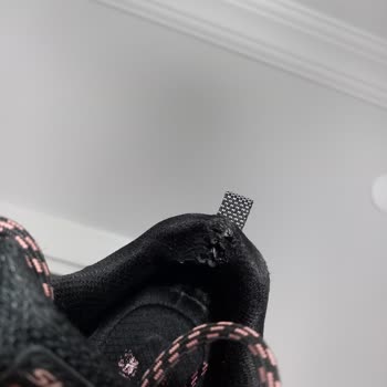 Skechers Kışlık Ayakkabı Olumsuz Dönüş Yapılan Ayakkabılarımız