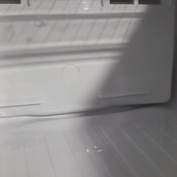 Samsung Buzdolabı İçi Kabardı