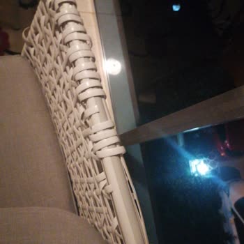 Vavrattan Ürünün Tüm Görüntüsünün Bozulması ve Örgülerinin Parçalanması