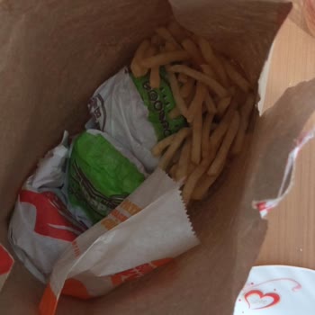 Burger King Caddebostan Kötü Servis Soğuk Ürün Yanlış Ürün Ve Gecikme