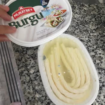 Migros Tarihi Geçmemiş Küflenmiş Peynir