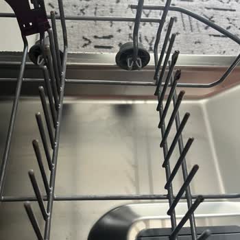 Arçelik Bulaşık Makinesi Sepetler Paslandı