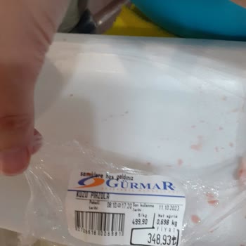 Gürmar AVM Şubede Çalışan Kasaplar İşini İyi Yapmıyorlar