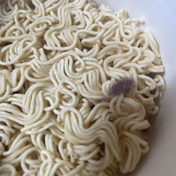 Dudomi Kutu Noodle Kıl Çıktı