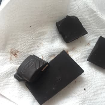 Torku Markalı Tablet Çikolatada Kurt Çıktı