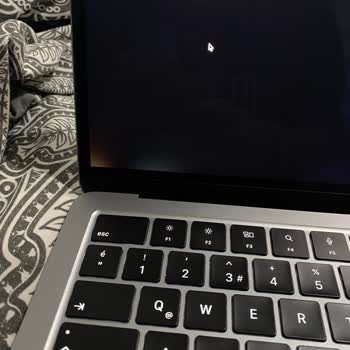 Pozitif Teknoloji Cihazımda Işık Sızması Ve Müşteri Hizmetlerine Ulaşamamak