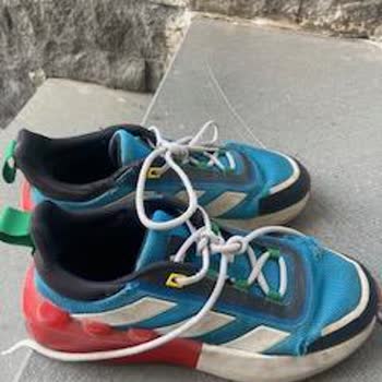 Adidas Firmasının Ayıplı Ürün İncelemesinde Müşteriyi Kusurlu Bulması.