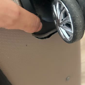 THY Valizimi Kırdı Ve 1.5 Aydır Dönüş Yapmıyor Ve Mağdur Ediyorlar!