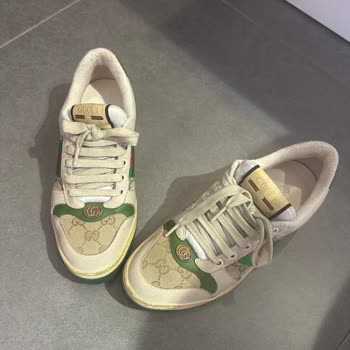Gucci Ayakkabı Çok Rahatsız