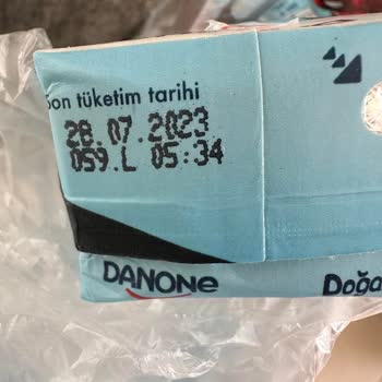 Carrefour'da Danone Marka Süt Ürünlerinin Son Kullanım Tarihi