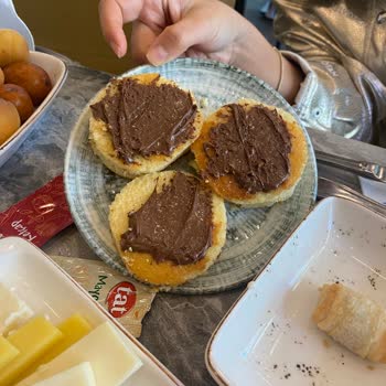 Lotus Bistro By Divan Serpme Kahvaltı Hem Özensiz Hem De Eksik Geldi İlgi Alaka Çok Kötüydü