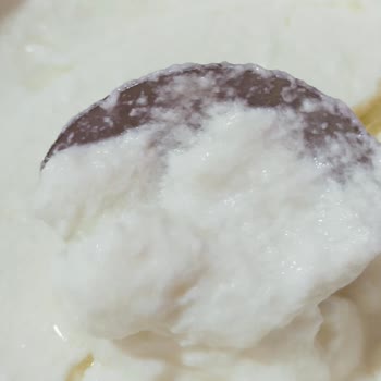 Sütaş Yoğurt Bozuk Çıktı