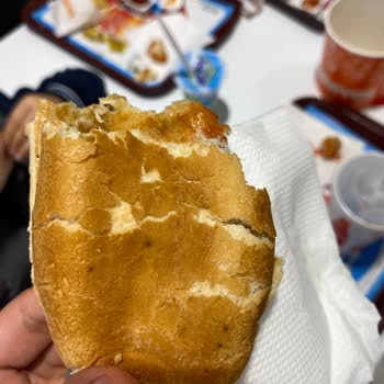 Popeyes Küflü Ekmek Sorunsalı