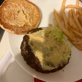 McDonald's Kalitesi Eksik Malzemeli Burger