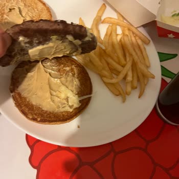 McDonald's Kalitesi Eksik Malzemeli Burger