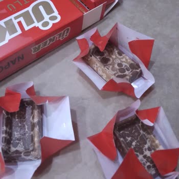 Bozuk Ülker Napoliten Çikolata