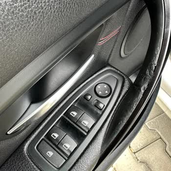 BMW 3 Serisi Aracımın Kapı Kolu Deformasyonu