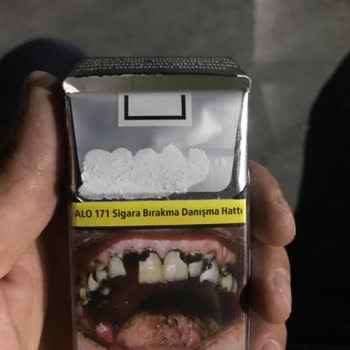 Marlboro Touch Blue Kutudaki Folyo Yapışkanı Hatalı