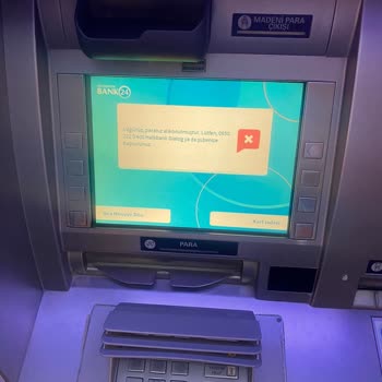 Halkbank ATM Si Paraya El Konulmuştur İbaresi