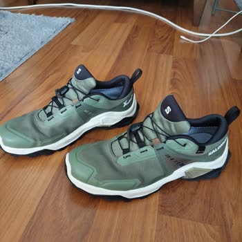 6 Ayda İçten Yırtılan Salomon Marka Ayakkabı