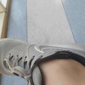 Nike Ayakkabı Dikiş Atması