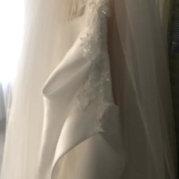 Glamour Gelinlik Özensiz Bir İşletme