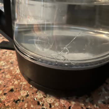 Emsan Çay Makinesi Kırıldı, Emsan Destek Olmadı.