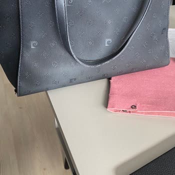 Pierre Cardin Giyim Pierre Cardin/ Elit Çanta'nın Var Olan Ürün Garantisini Sağlamaması