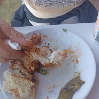 Köfteci Yusuf Yiyecek ve Personel Şikayeti