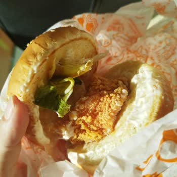 Popeyes Artık Malzeme Koymuyor