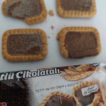 Eti Gıda Sütlü Çikolatalı Bisküvi Üzerinde Küf Problemi