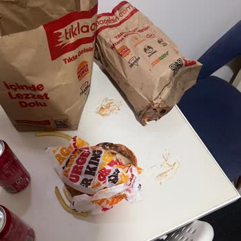 Burger King Siparişim Parçalanmış Şekilde Teslim Edildi
