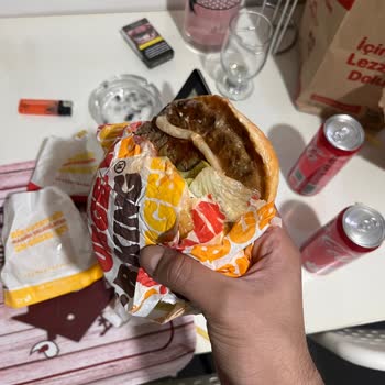 Burger King Siparişim Parçalanmış Şekilde Teslim Edildi