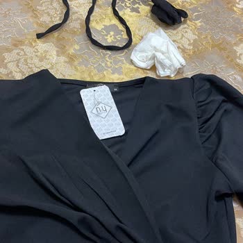 Kaesta Butik İnsanlarla Dalga Geçiyor