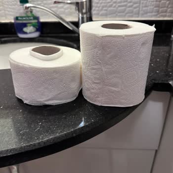 Teno Paketinden Yarım Çıkan Tuvalet Kağıdı