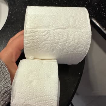 Teno Paketinden Yarım Çıkan Tuvalet Kağıdı