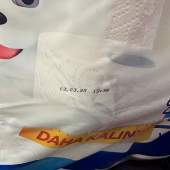 Teno Paketinden Yarım Çıkan Tuvalet Kağıdı