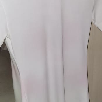 Domestos Beyaz Tişörtümü Pembe Yaptı